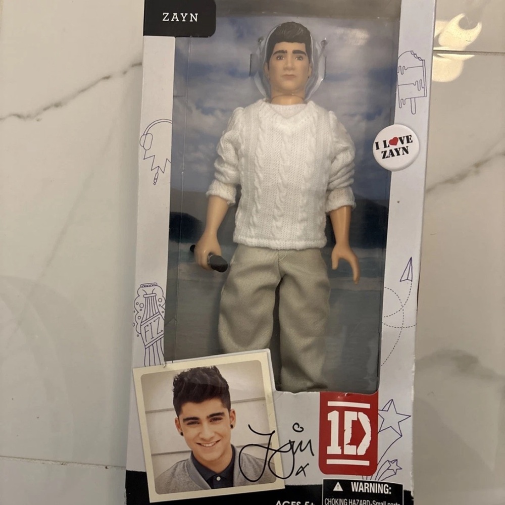 NIB Complete Set of One Direction Dolls - Picture 2 of 13